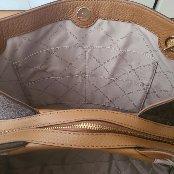 Michael Kors Chain Tote Bag – NWT Brown MK Logo Gold Hardware Shoulder Purse - Picture 8 of 12